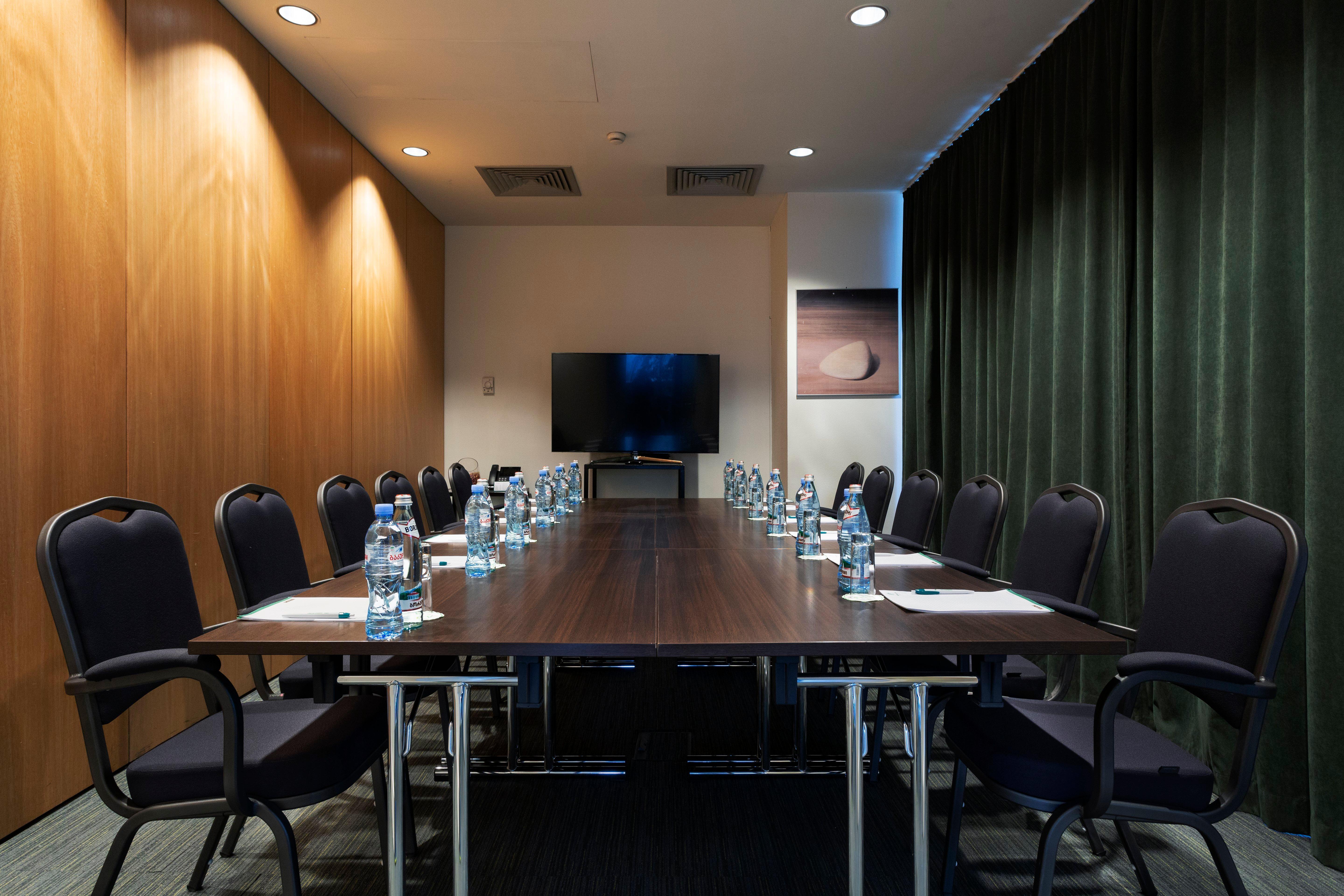 Holiday Inn - Tbilisi By Ihg Exterior photo