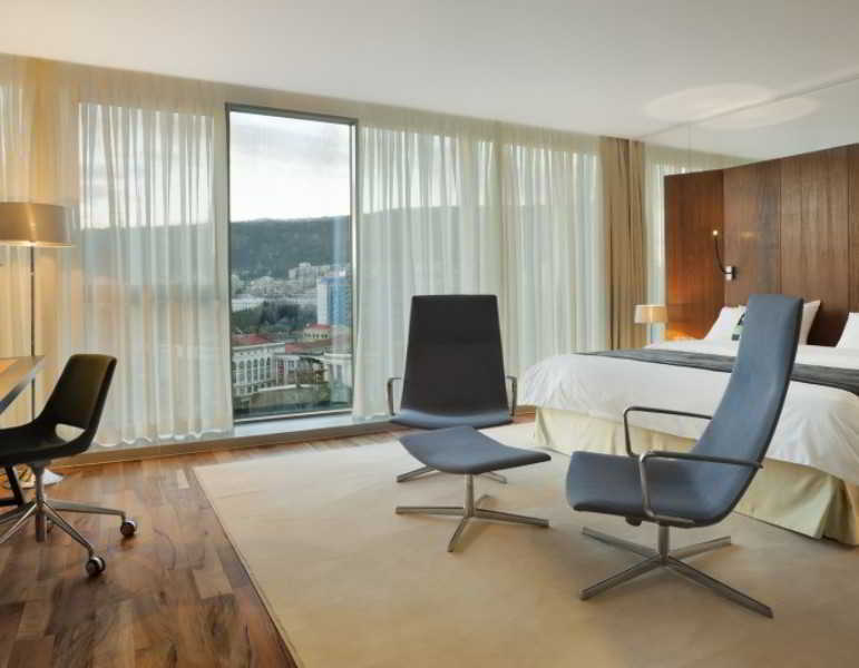 Holiday Inn - Tbilisi By Ihg Exterior photo