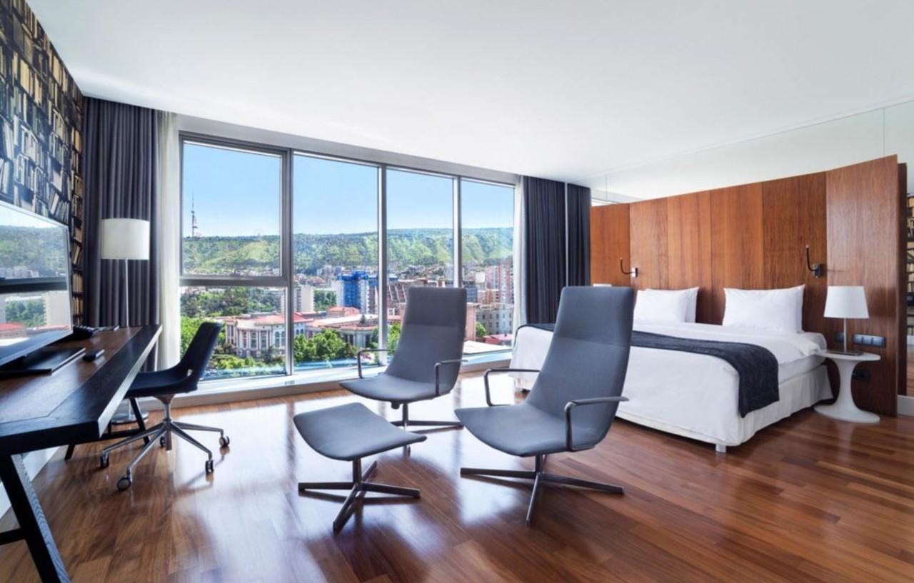 Holiday Inn - Tbilisi By Ihg Exterior photo